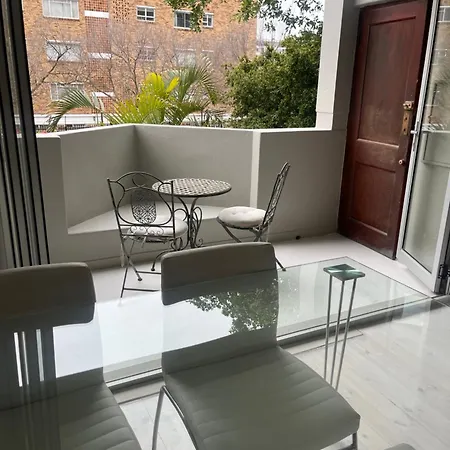 Seapoint Pearl Apartment Cape Town Exterior photo