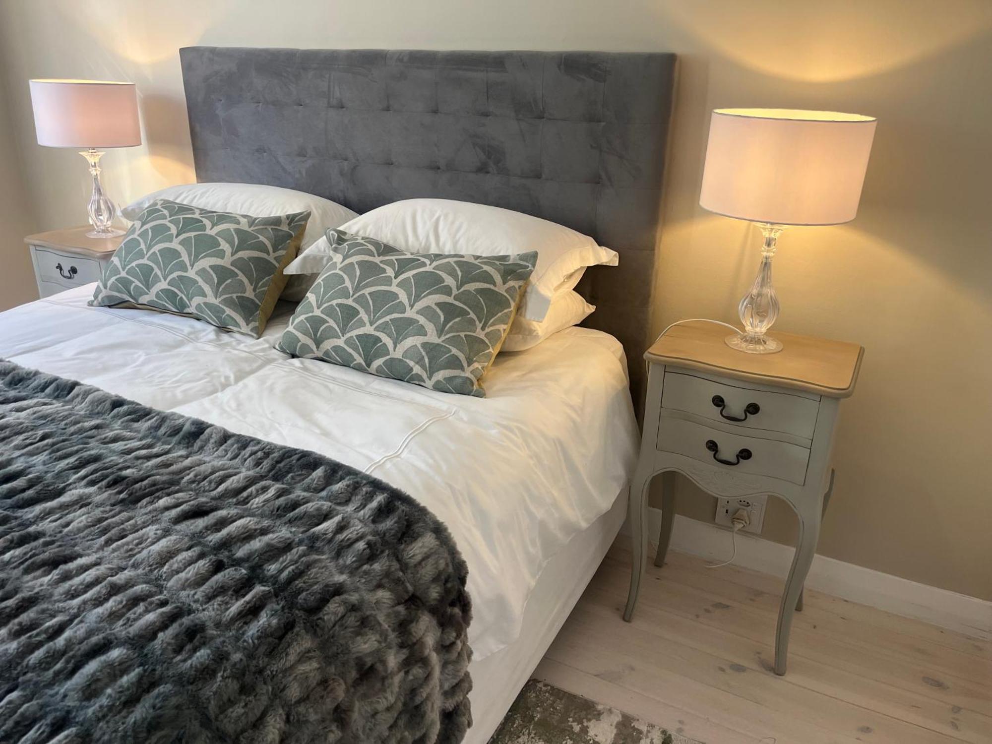 Seapoint Pearl Apartment Cape Town